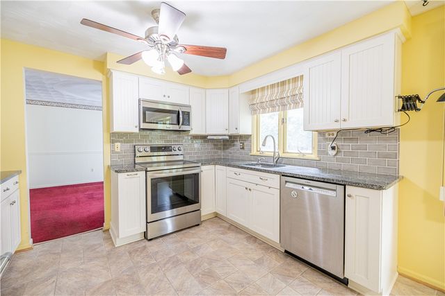 1338 Robin Hood Lane, Webster, NY 14580
