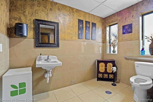 23437 Michigan Avenue, Dearborn, MI 48124