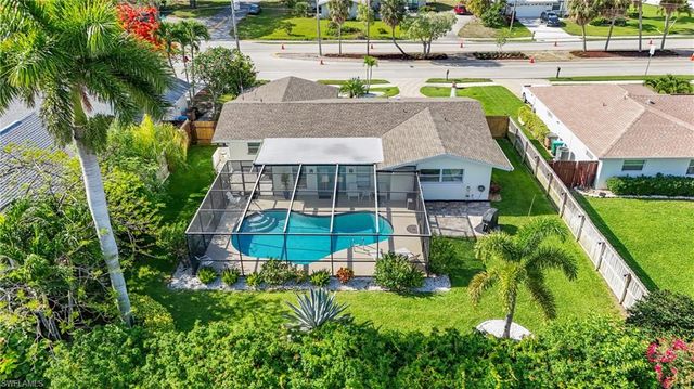 4116 Country Club BLVD, Cape Coral, FL 33904