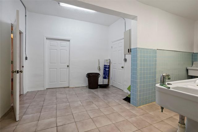 900 S LOCUST AVENUE, Sanford, FL 32771