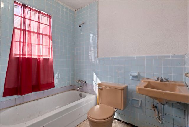 900 S LOCUST AVENUE, Sanford, FL 32771