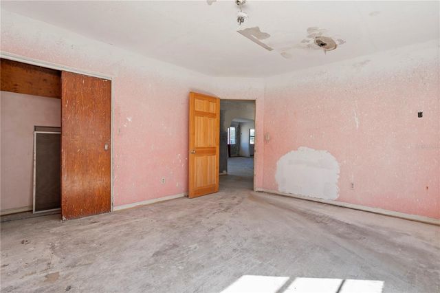 900 S LOCUST AVENUE, Sanford, FL 32771