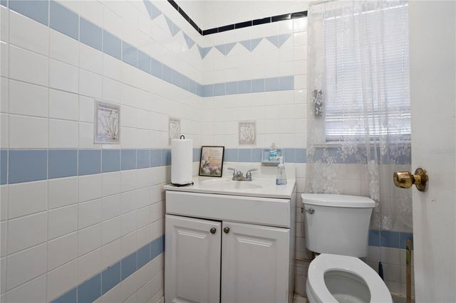 900 S LOCUST AVENUE, Sanford, FL 32771