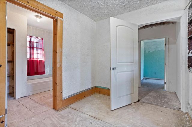 900 S LOCUST AVENUE, Sanford, FL 32771