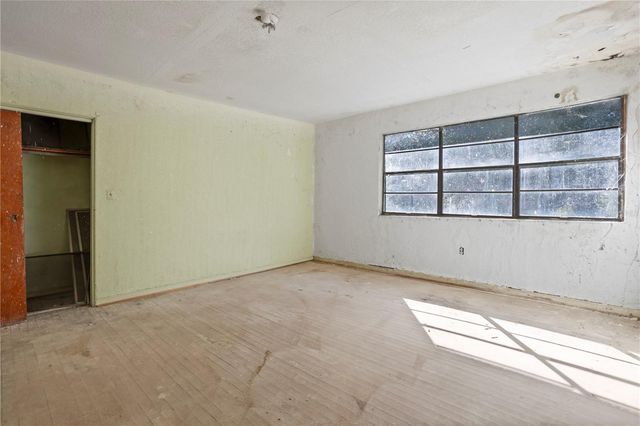 900 S LOCUST AVENUE, Sanford, FL 32771