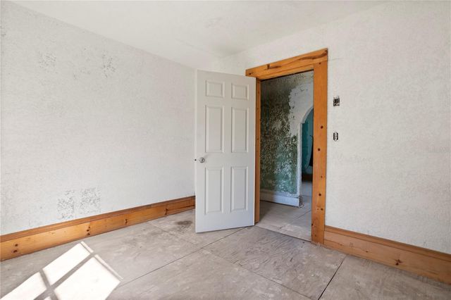 900 S LOCUST AVENUE, Sanford, FL 32771