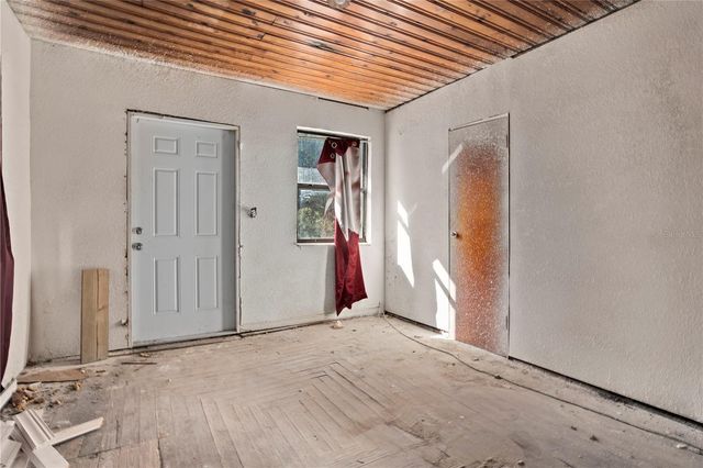 900 S LOCUST AVENUE, Sanford, FL 32771