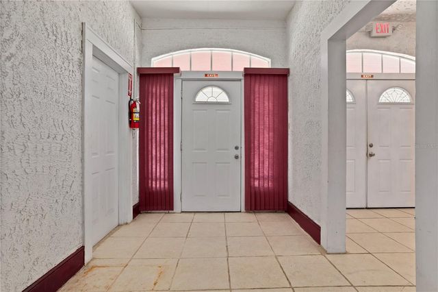 900 S LOCUST AVENUE, Sanford, FL 32771