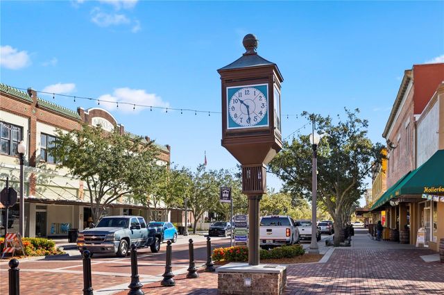 900 S LOCUST AVENUE, Sanford, FL 32771