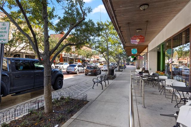 900 S LOCUST AVENUE, Sanford, FL 32771