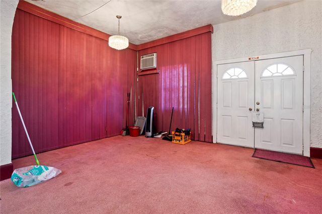 900 S LOCUST AVENUE, Sanford, FL 32771