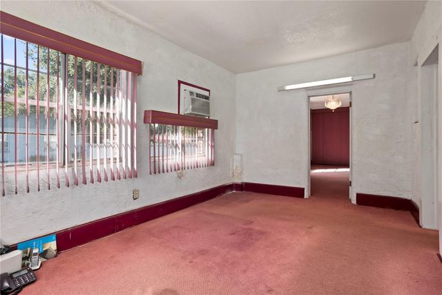 900 S LOCUST AVENUE, Sanford, FL 32771