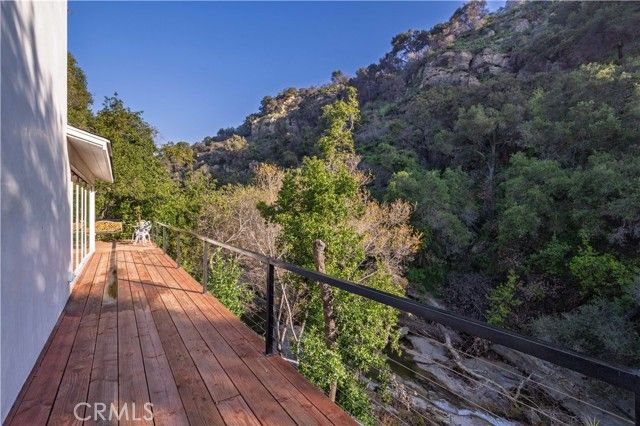 330 S Topanga Canyon Blvd., Topanga (los Angeles), CA 90290