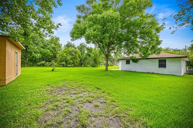 318 S Fulton Street, Texas City, TX 77591
