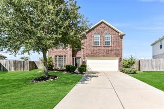 13635 Cottonwood Drive, Mont Belvieu, TX 77523