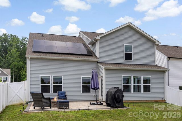 3009 Pinehills Way, Mount Holly, NC 28120