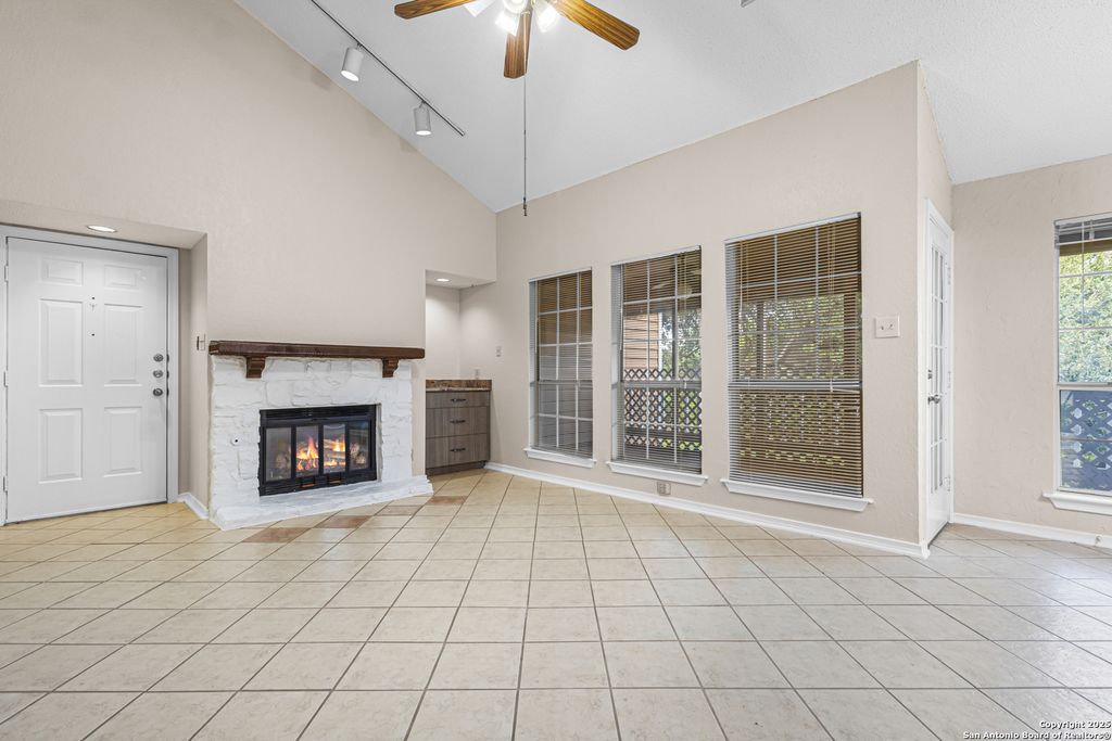 14745 Babcock Rd Apt 204, San Antonio, TX 78249