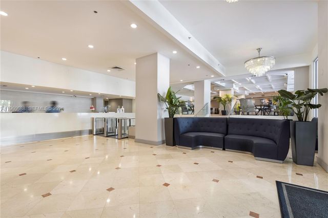 100 Lincoln Rd 307, Miami Beach, FL 33139