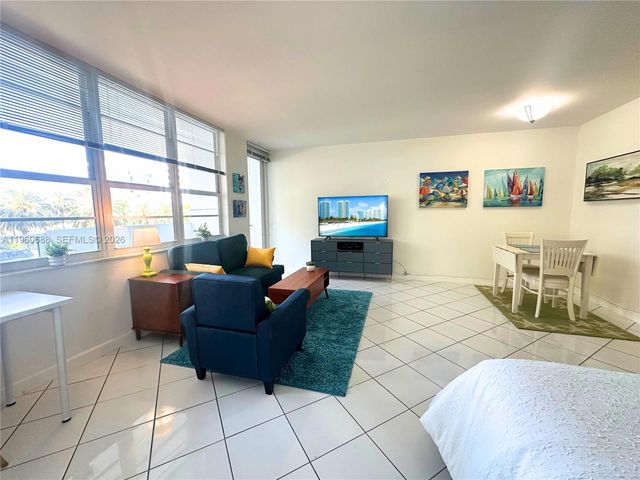 100 Lincoln Rd 307, Miami Beach, FL 33139