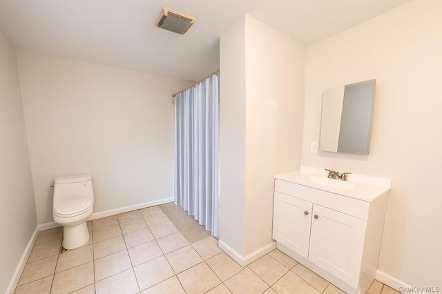 1932 Joshuas Path, Central Islip, NY 11722