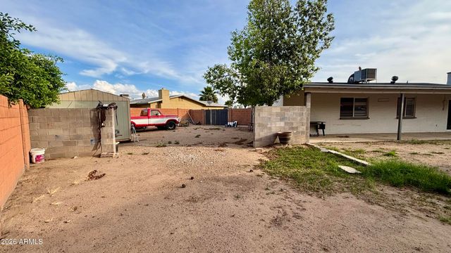 922 W ANGELA Drive, Phoenix, AZ 85023