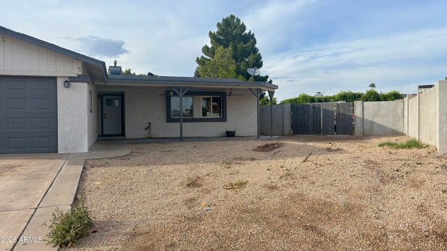 922 W ANGELA Drive, Phoenix, AZ 85023