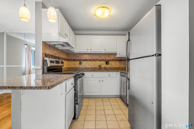 1700 Broadbridge Avenue C48, Stratford, CT 06614