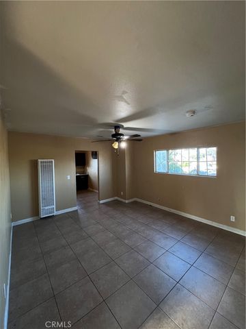 207 W 85TH PLACE, Los Angeles, CA 90003