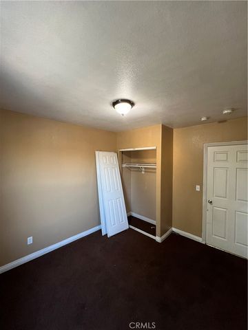 207 W 85TH PLACE, Los Angeles, CA 90003