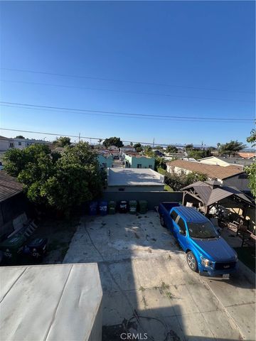 207 W 85TH PLACE, Los Angeles, CA 90003