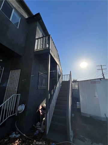 207 W 85TH PLACE, Los Angeles, CA 90003