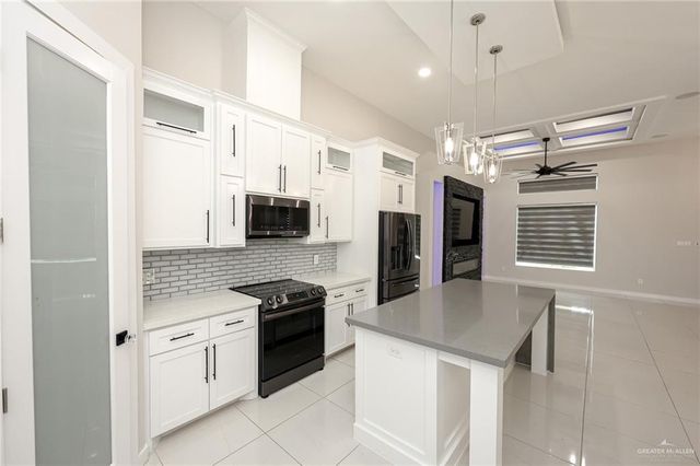 3818 Tierra Escondida Drive, Weslaco, TX 78596