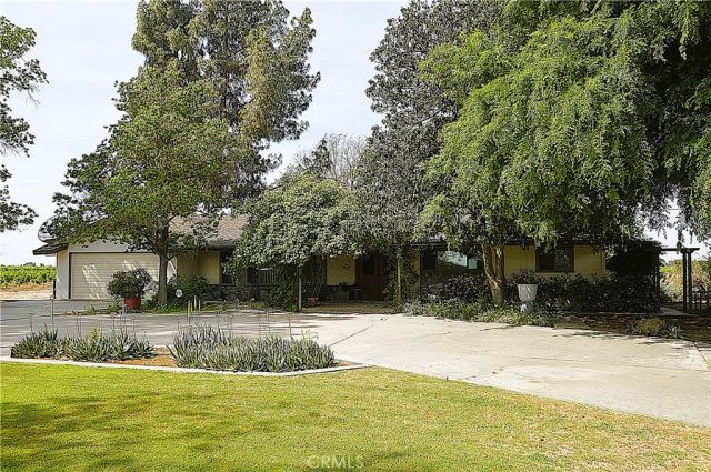 41493 Road 96, Dinuba, CA 93618