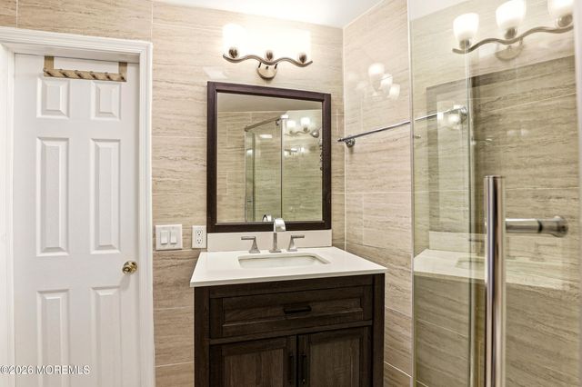 1 Zimm Lane, Jackson, NJ 08527