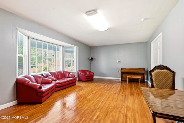 1 Zimm Lane, Jackson, NJ 08527