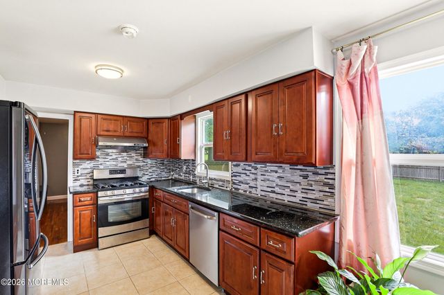 1 Zimm Lane, Jackson, NJ 08527