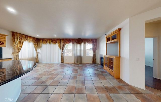 19 Sorbonne, Westminster, CA 92683