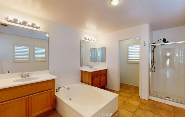 19 Sorbonne, Westminster, CA 92683