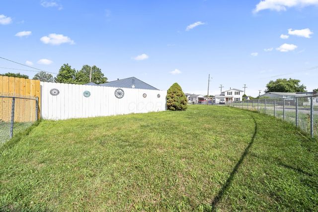 839 Bradwell Drive, Columbus, OH 43207