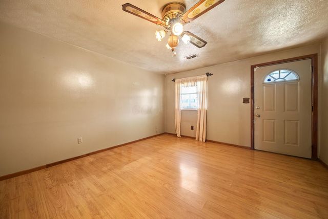 839 Bradwell Drive, Columbus, OH 43207