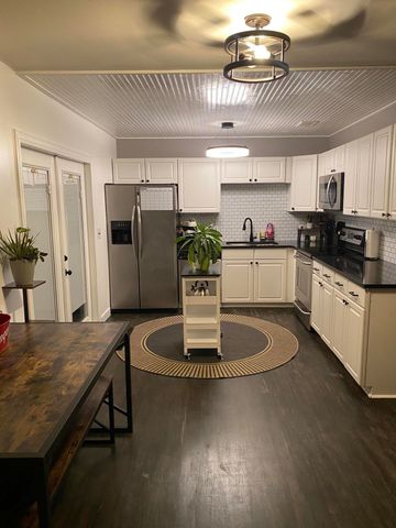 840 Blvd De L Orleans, Mary Esther, FL 32569