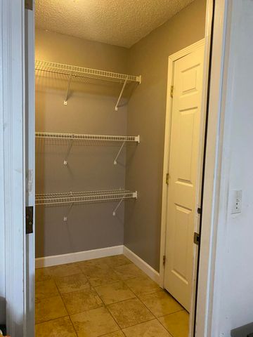 840 Blvd De L Orleans, Mary Esther, FL 32569