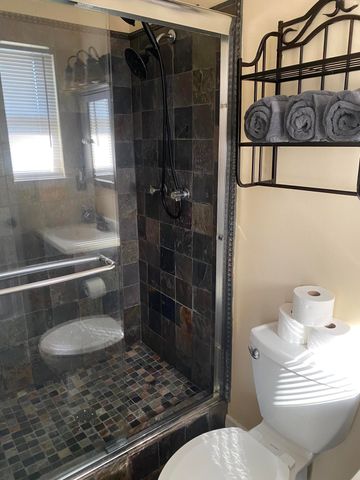 840 Blvd De L Orleans, Mary Esther, FL 32569