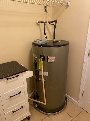 840 Blvd De L Orleans, Mary Esther, FL 32569