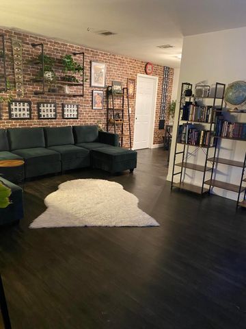 840 Blvd De L Orleans, Mary Esther, FL 32569