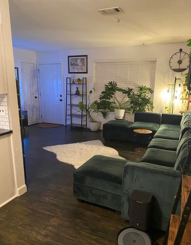 840 Blvd De L Orleans, Mary Esther, FL 32569