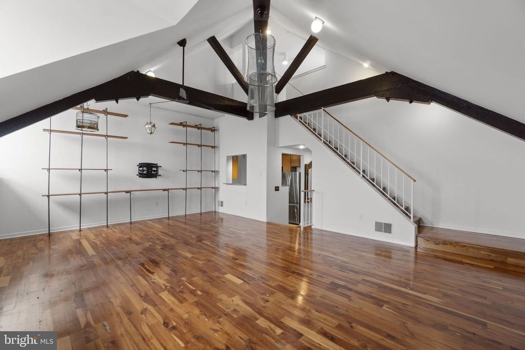 Image 17 of property listing at 1714 PARK AVE #512, Baltimore, MD 21217