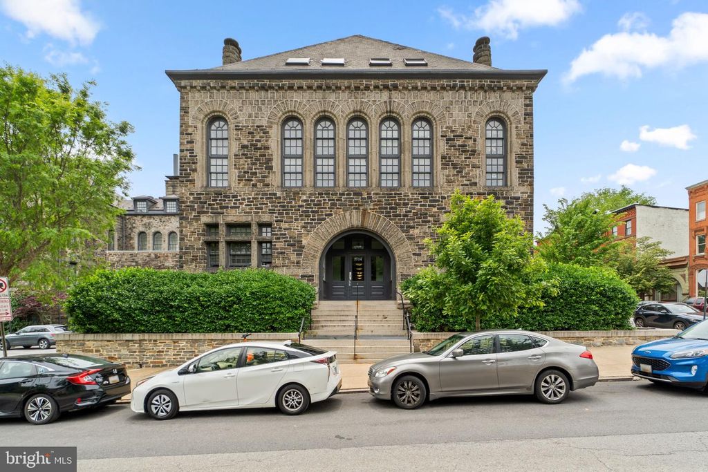 Image 2 of property listing at 1714 PARK AVE #512, Baltimore, MD 21217