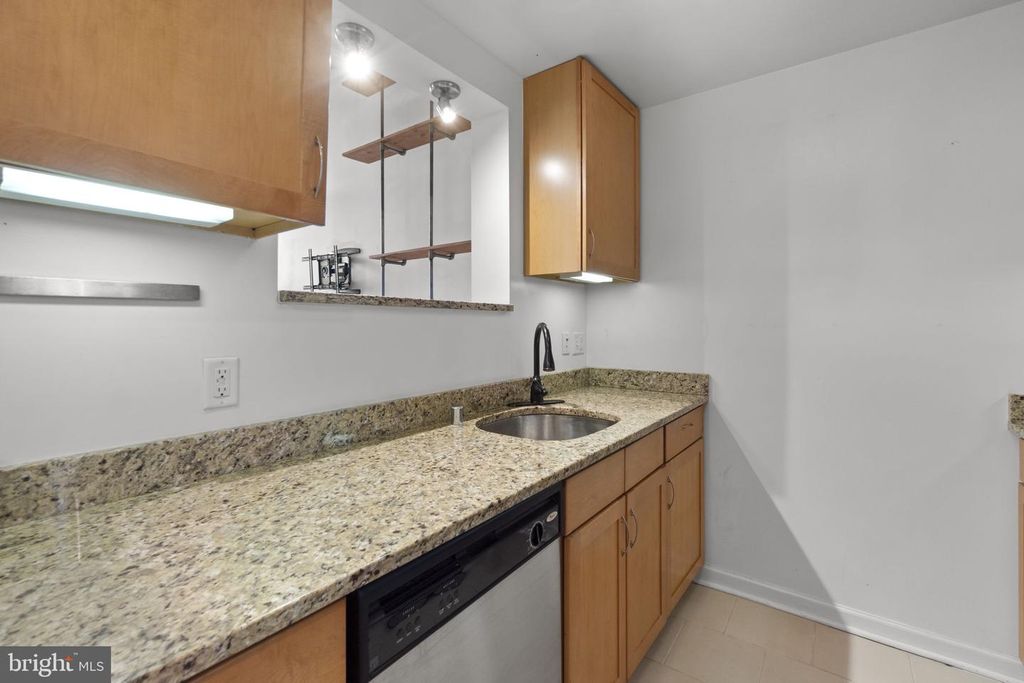 Image 26 of property listing at 1714 PARK AVE #512, Baltimore, MD 21217