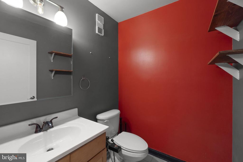 Image 28 of property listing at 1714 PARK AVE #512, Baltimore, MD 21217